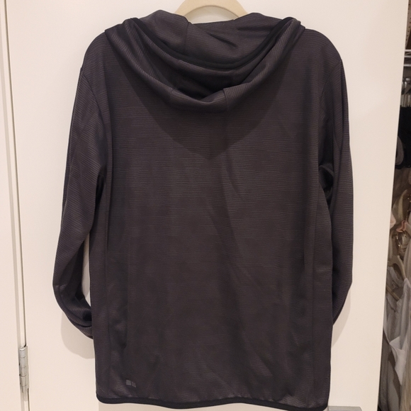 Uniqlo Light Weight Zip-up Hoodie - Picture 2 of 3